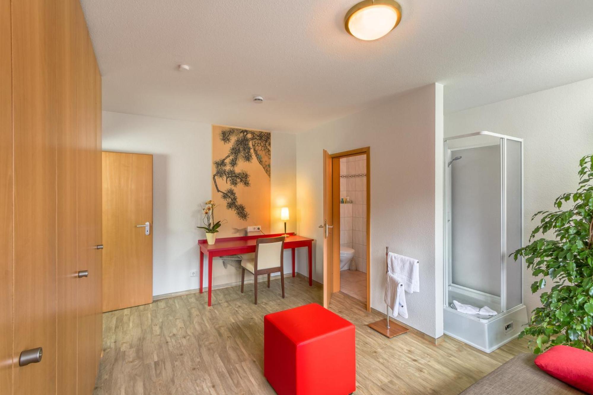 Hotel L'Adresse Garni Heusweiler Zimmer foto