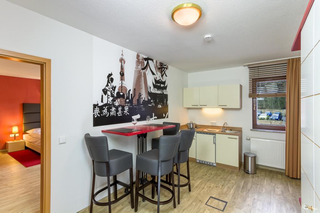 Hotel L'Adresse Garni Heusweiler Zimmer foto