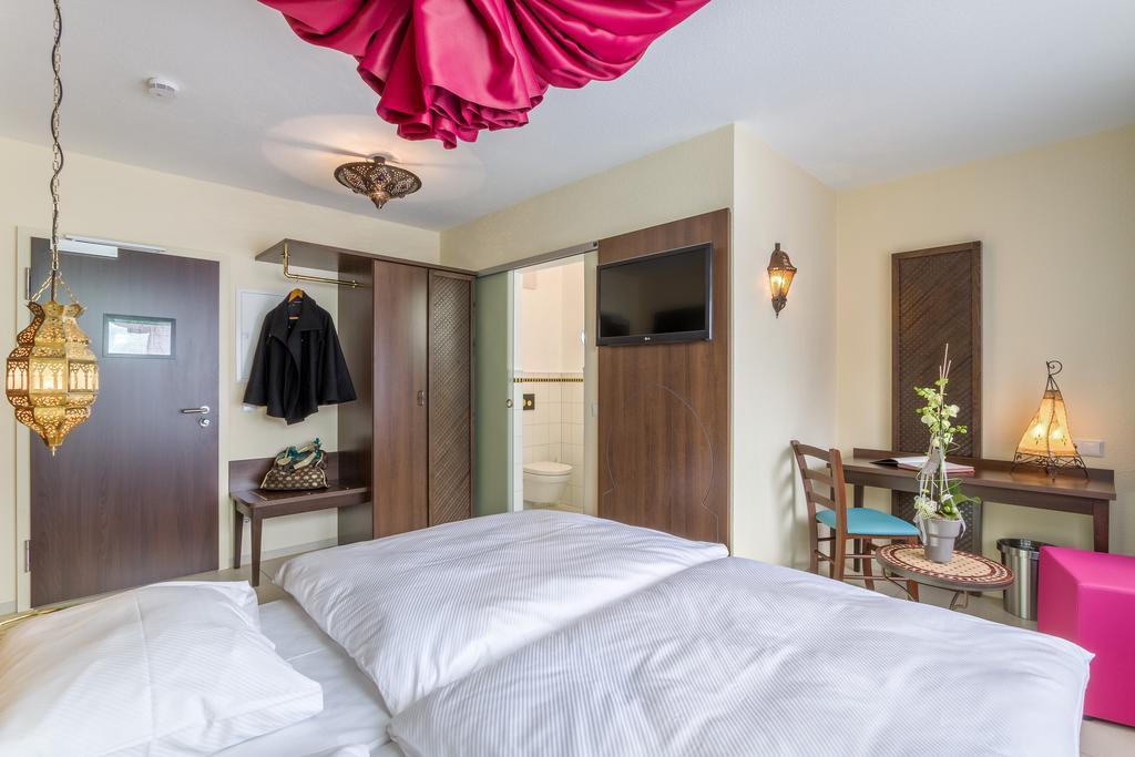 Hotel L'Adresse Garni Heusweiler Zimmer foto